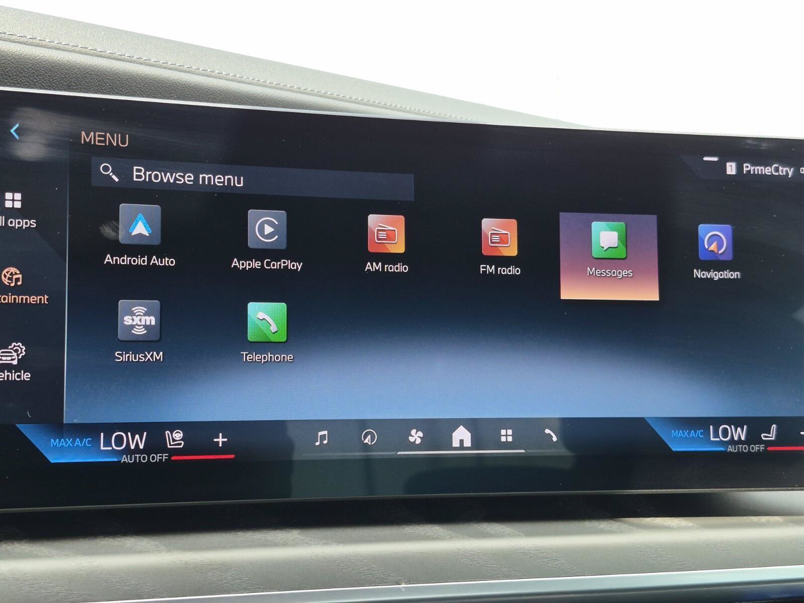Certified 2025 BMW 740i w/ Premium Package RWD image 33