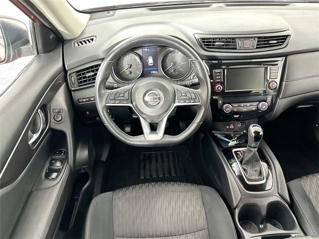 Used 2018 Nissan Rogue SV image 10