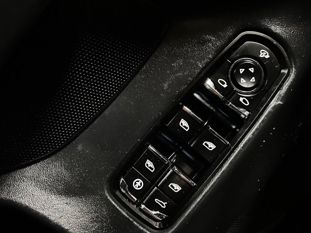 Used 2011 Porsche Panamera 4 AWD/4WD image 37