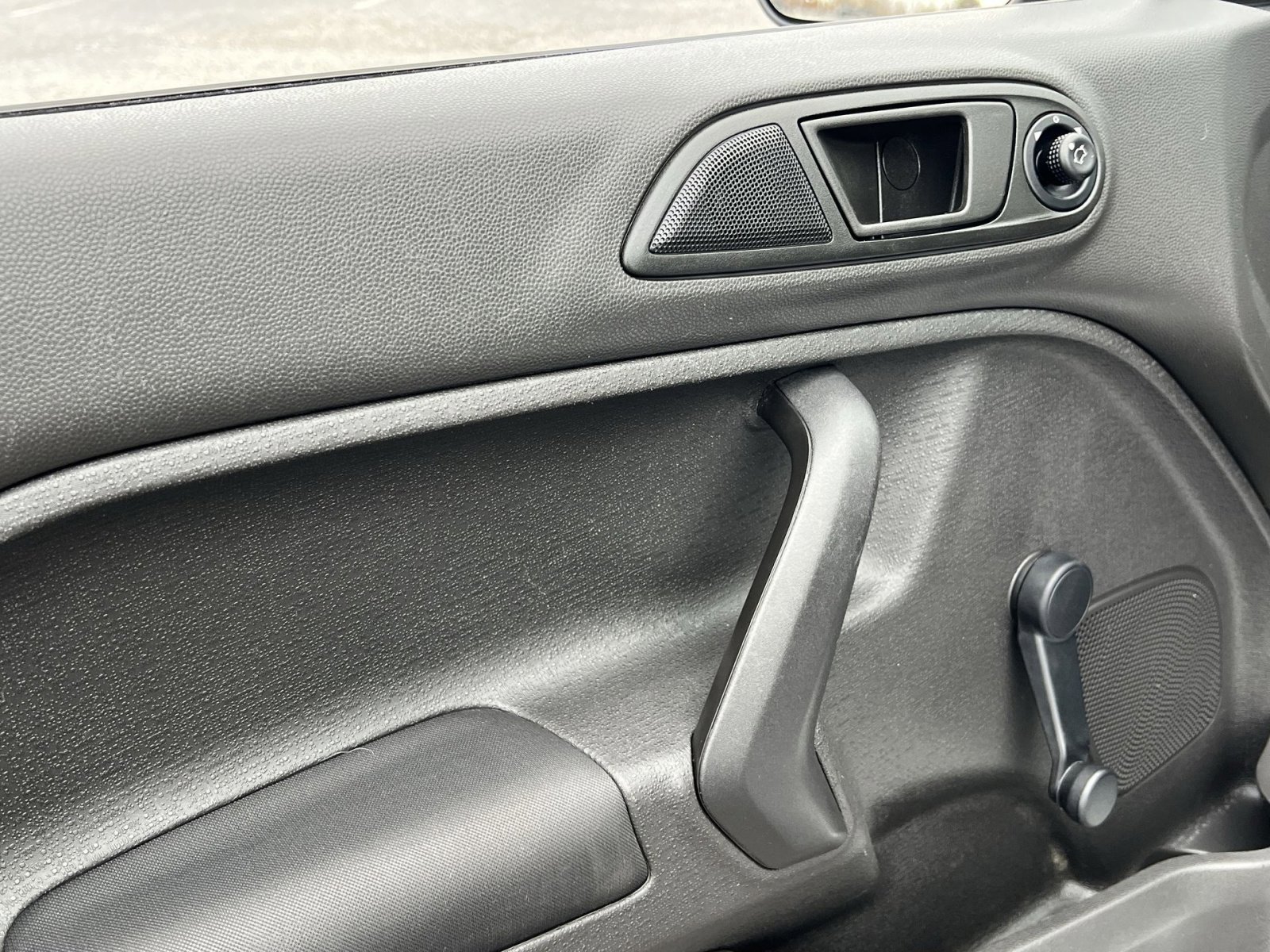 Used 2018 Ford Fiesta S image 14