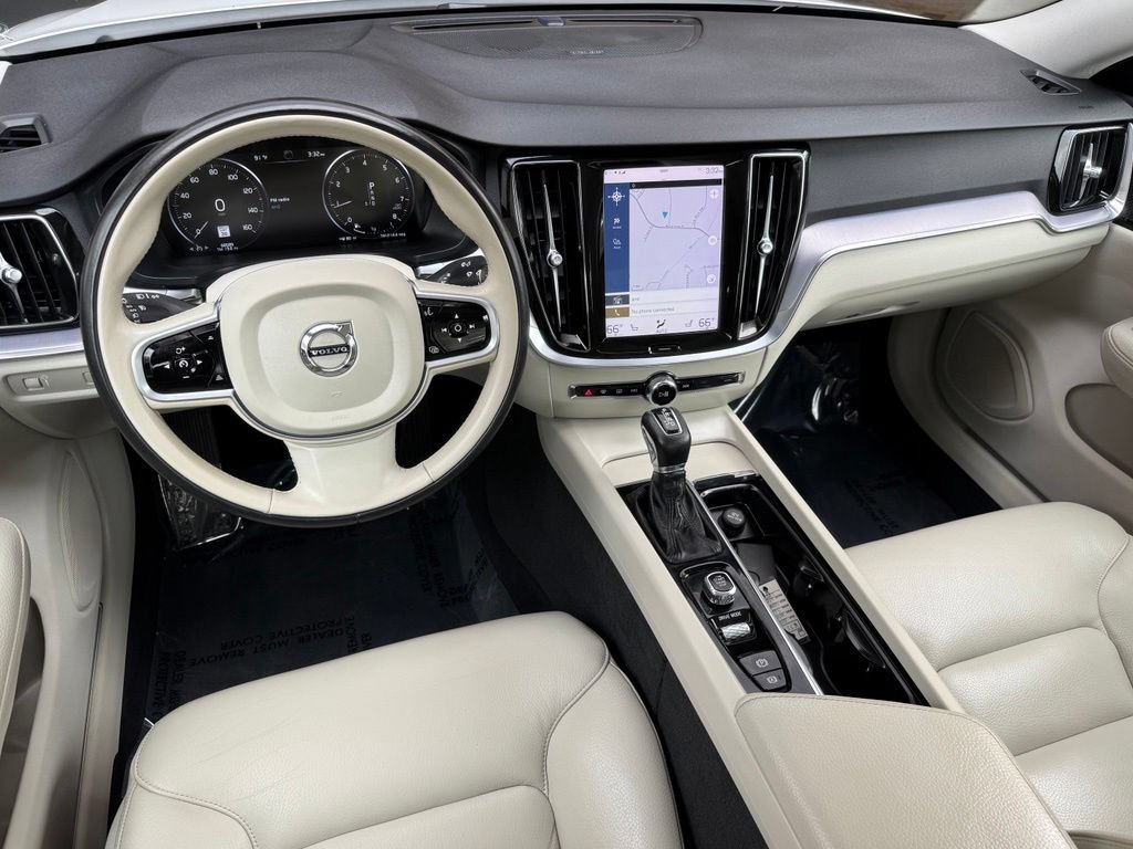 Used 2020 Volvo S60 T6 Momentum AWD/4WD image 23