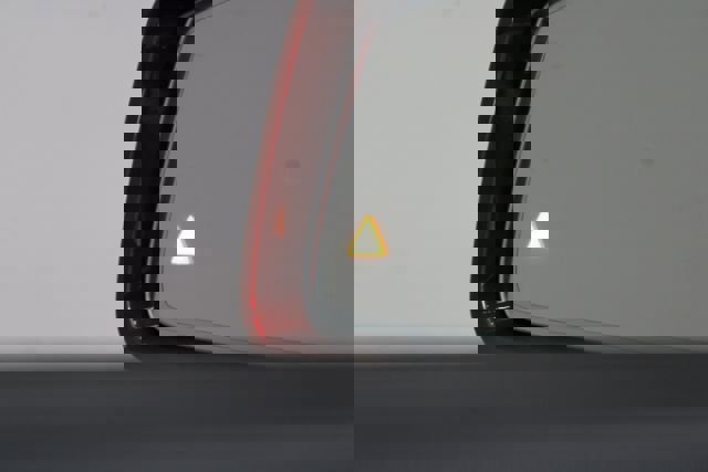 Used 2015 Mercedes-Benz E 350 4MATIC w/ Parking Assist Package image 28