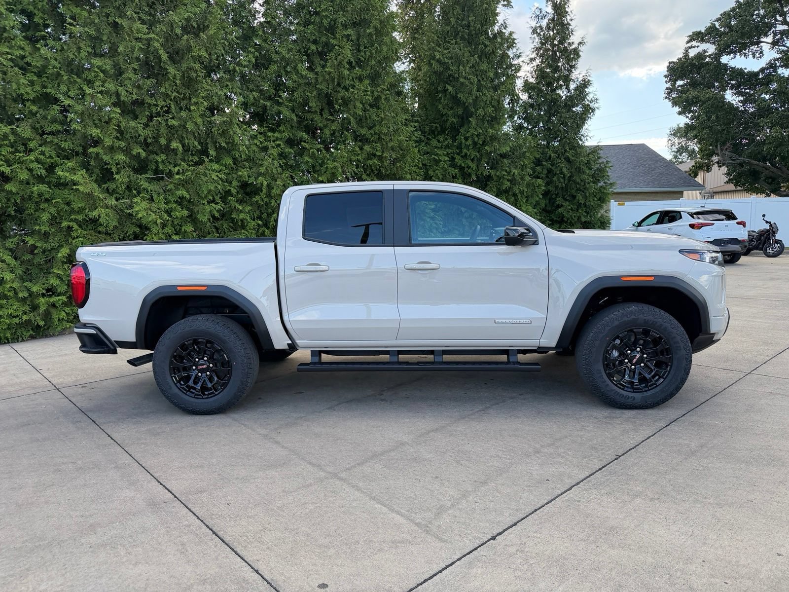 New 2026 GMC Canyon Elevation w/ Convenience Package AWD/4WD image 2