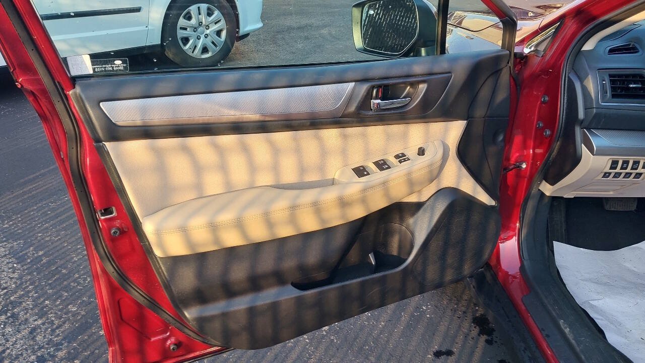 Used 2017 Subaru Outback 2.5i Premium AWD/4WD image 7