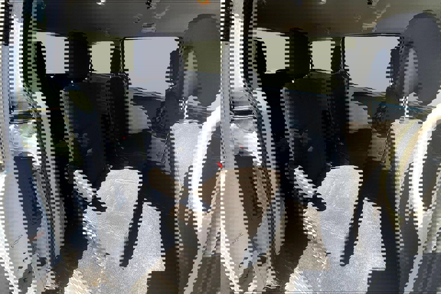 Used 2019 Dodge Grand Caravan SE w/ UConnect Hands-Free Group image 23