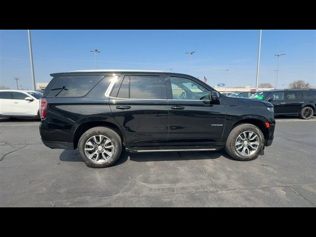 Used 2022 Chevrolet Tahoe LT w/ Luxury Package image 9