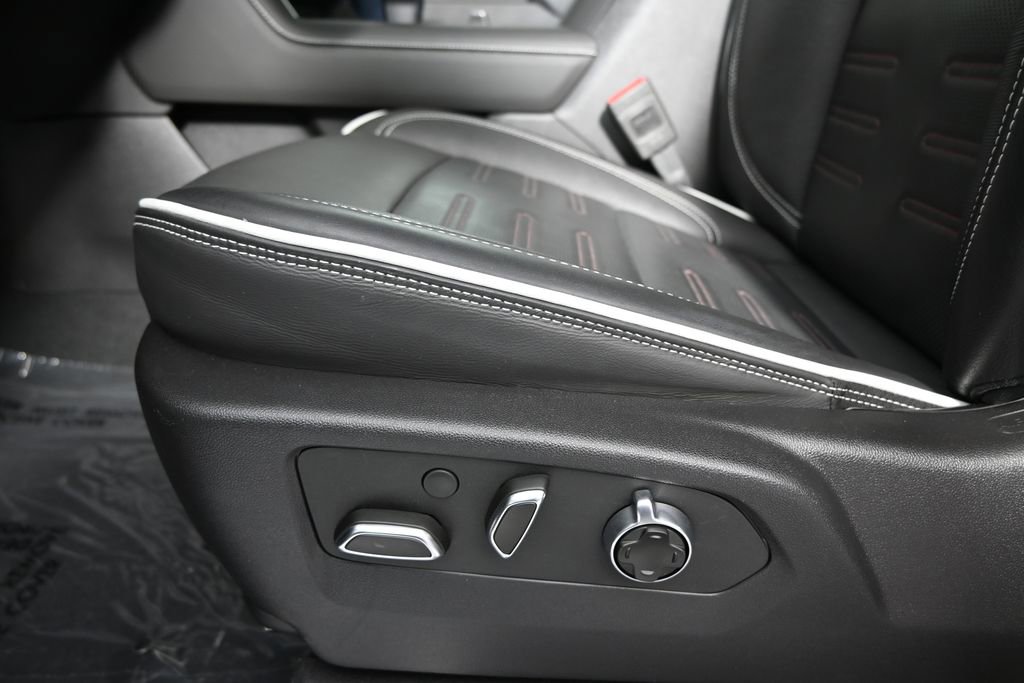 Used 2025 GMC Sierra 1500 AT4X image 21