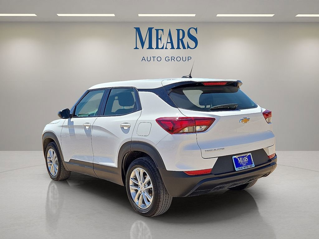 Used 2024 Chevrolet TrailBlazer LS FWD image 3