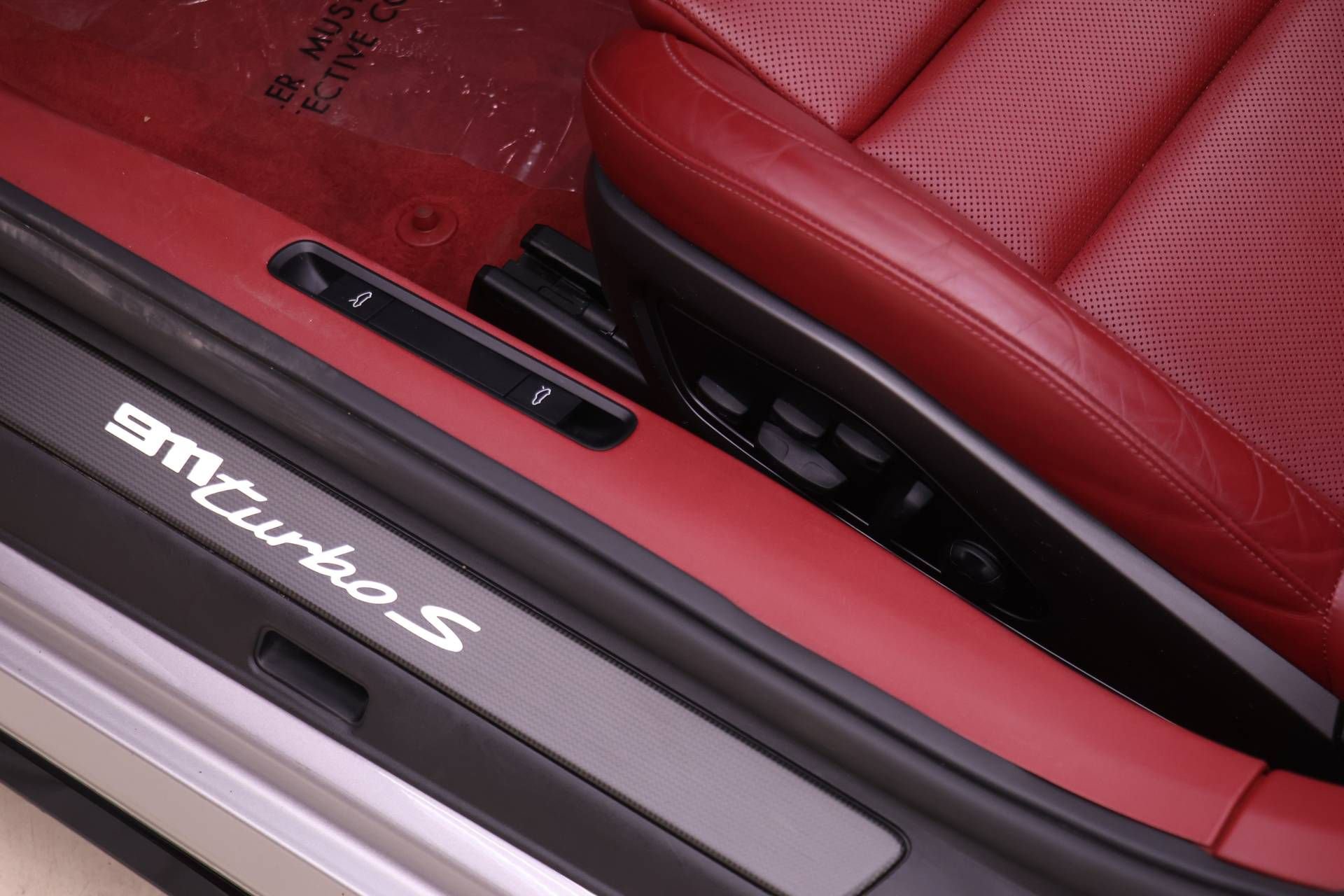 Certified 2022 Porsche 911 Turbo S image 21