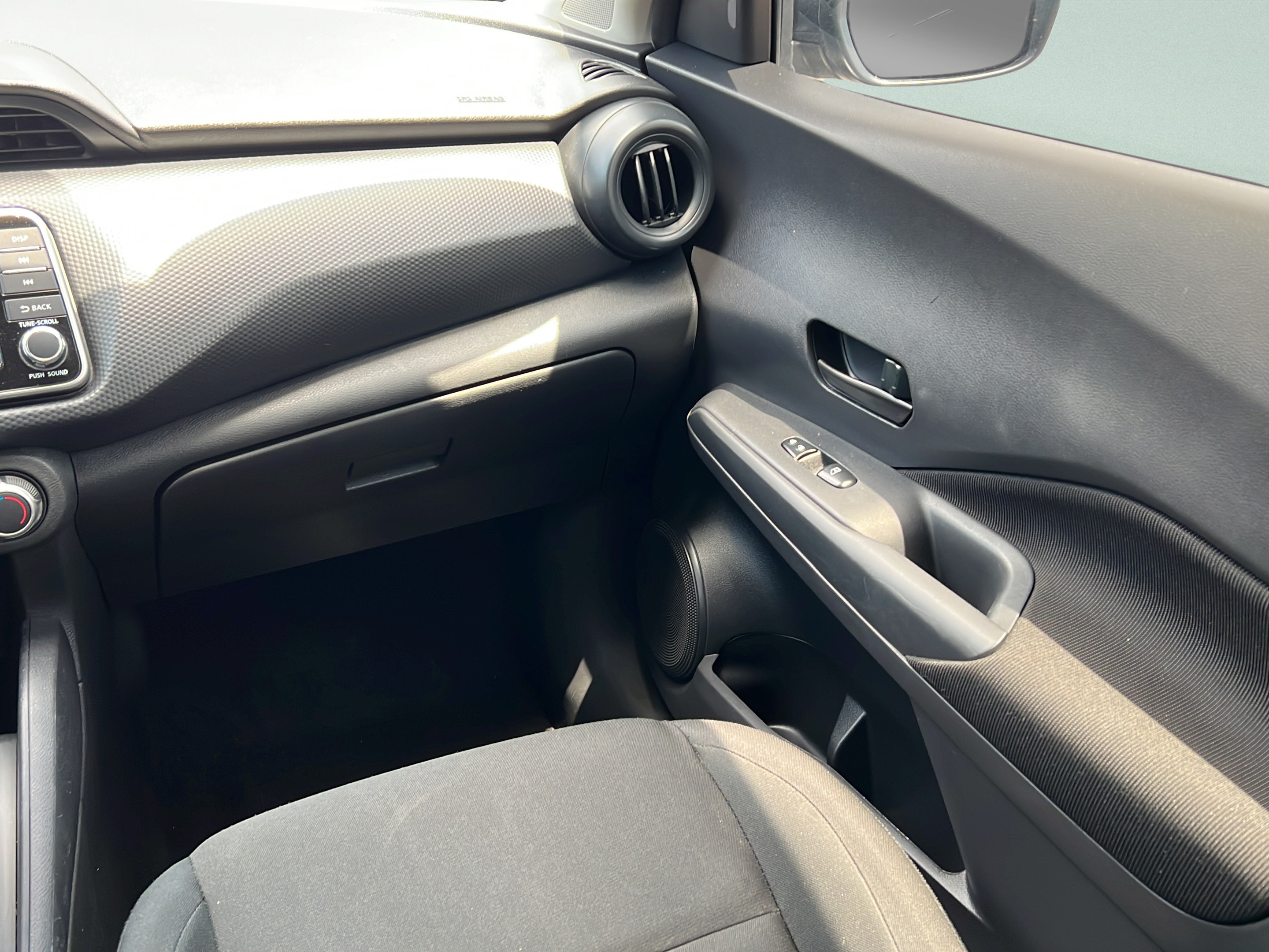 Used 2024 Nissan Kicks S FWD image 13