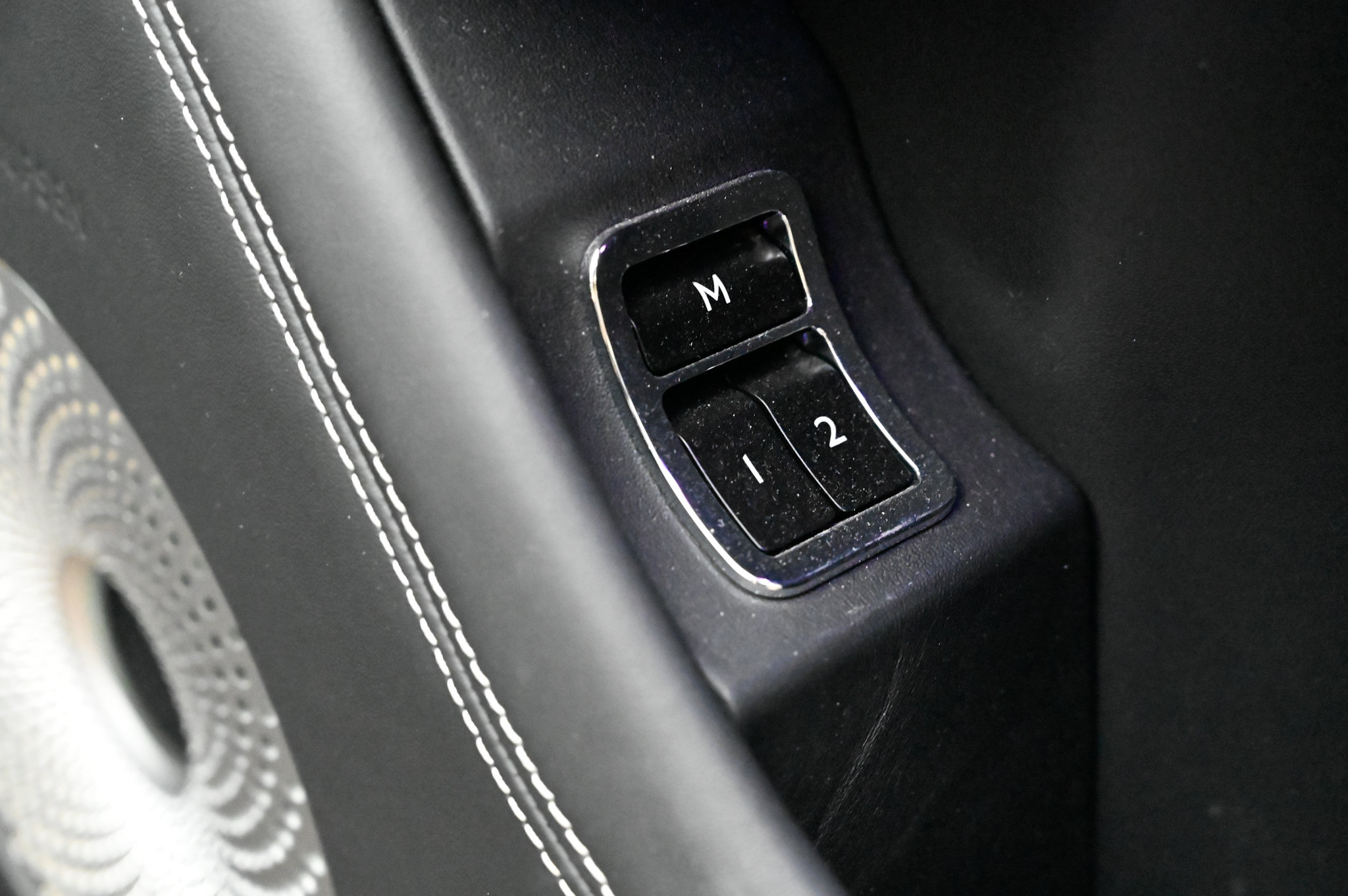 Used 2025 Bentley Bentayga AWD/4WD image 62