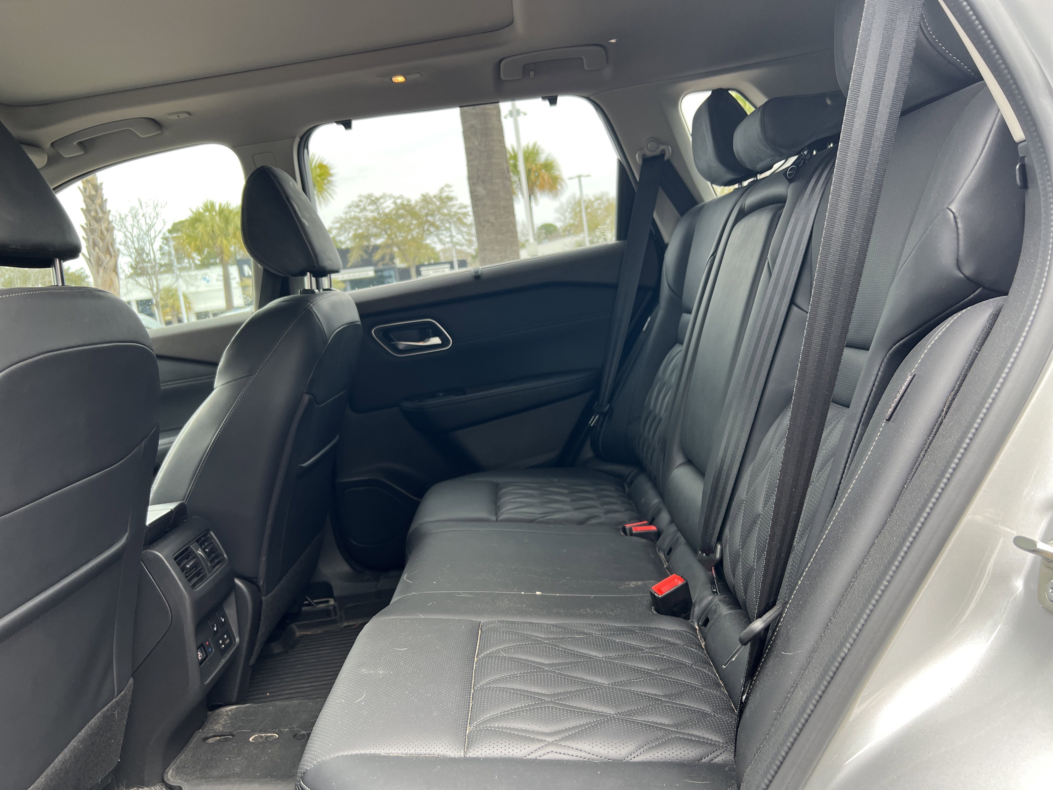 Used 2023 Nissan Rogue Platinum w/ Platinum Premium Package FWD image 30