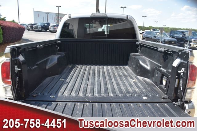 Used 2021 Toyota Tacoma TRD Off-Road w/ Technology Package AWD/4WD image 9