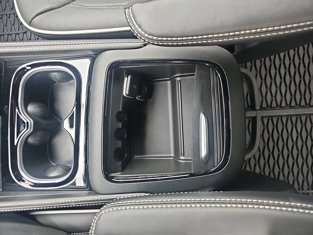 New 2026 Chrysler Pacifica Limited image 27