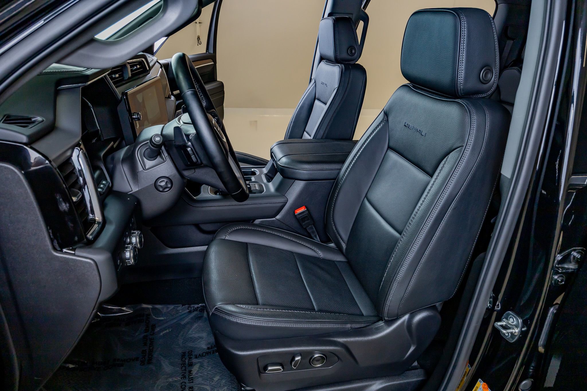 Used 2025 GMC Sierra 1500 Denali w/ Denali Reserve Package image 30