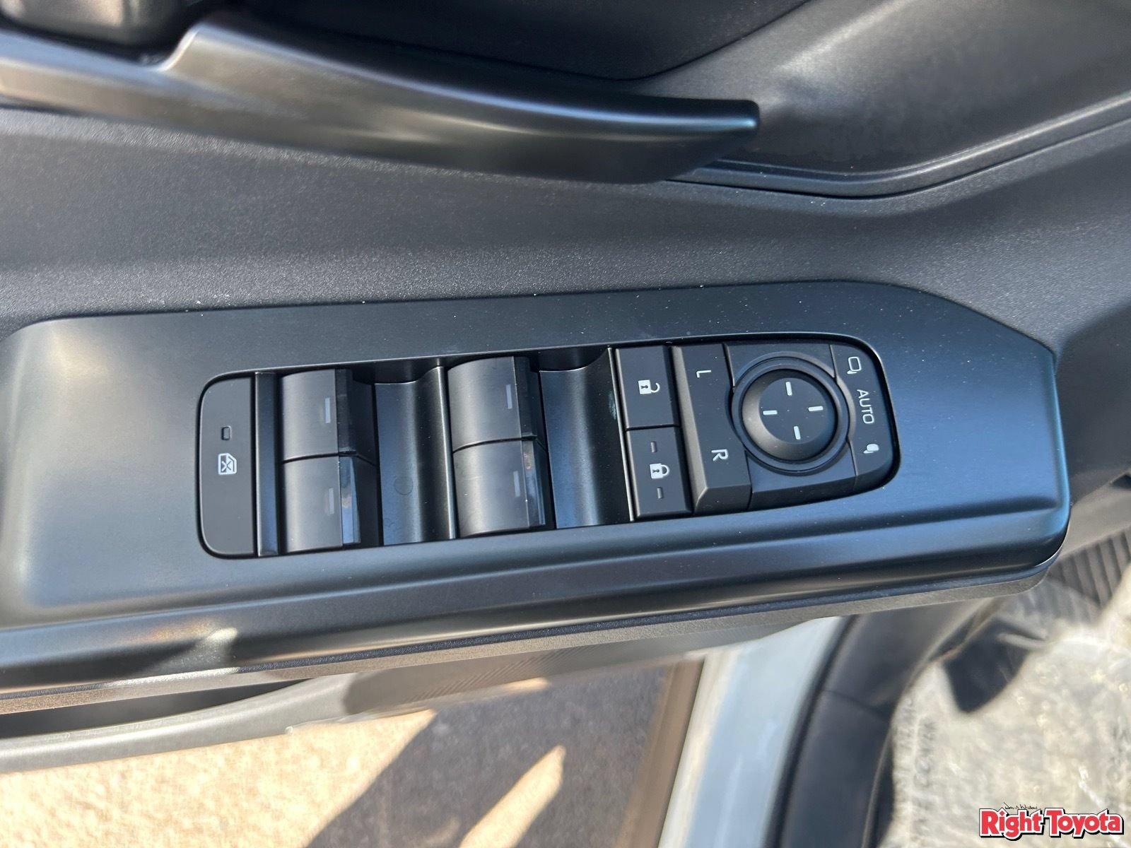 New 2026 Toyota C-HR AWD/4WD image 22
