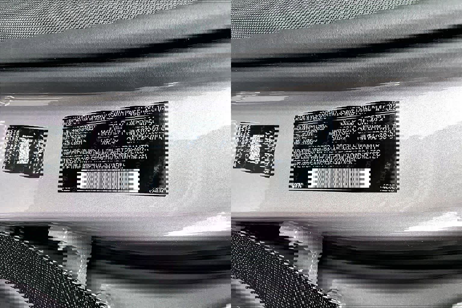 New 2026 Volvo XC60 B5 Plus w/ Protection Package Premier AWD/4WD image 12