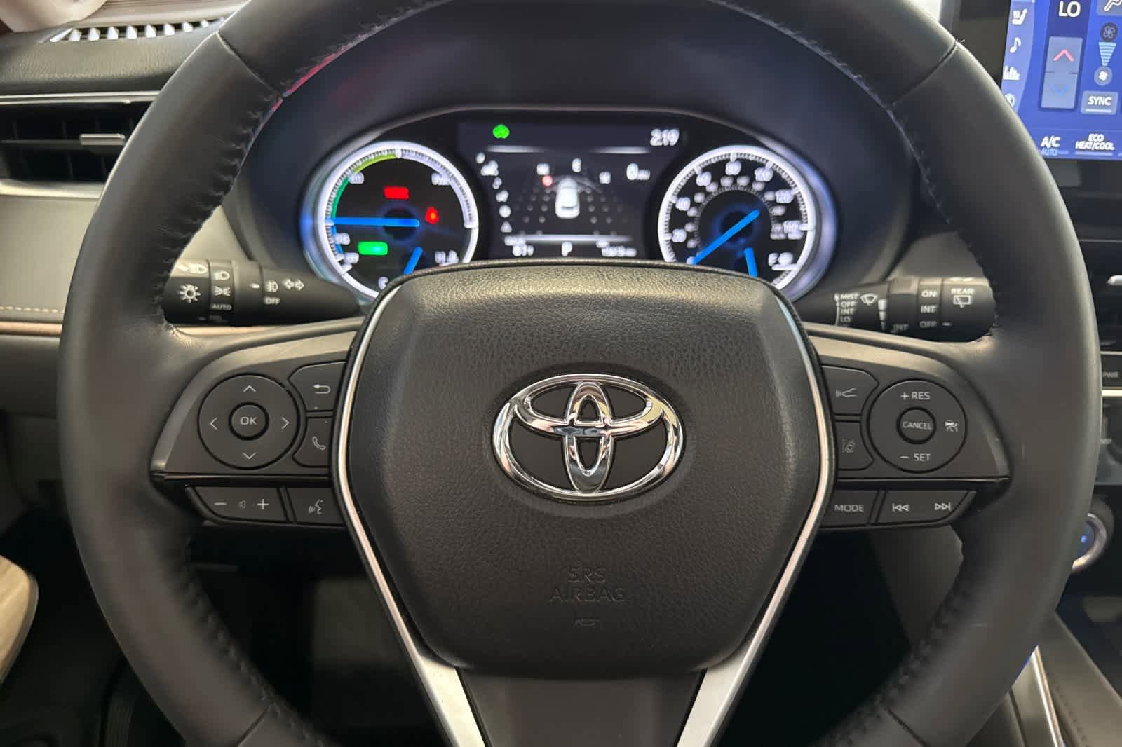 Used 2022 Toyota Venza Limited AWD/4WD image 25
