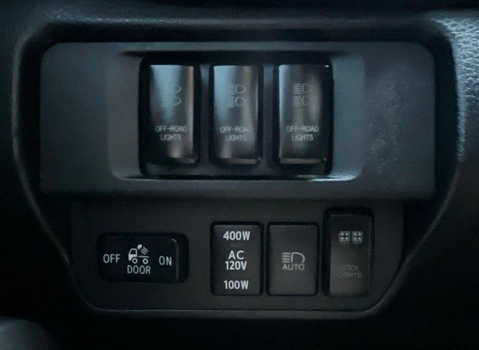 Used 2019 Toyota Tacoma TRD Sport w/ Technology Package RWD image 11