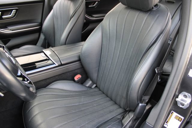 Used 2022 Mercedes-Benz S 500 4MATIC w/ AMG Line Package image 9