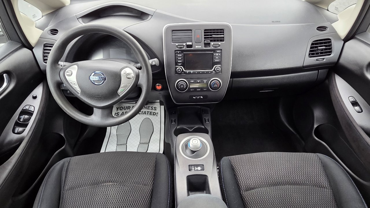 Used 2016 Nissan Leaf S w/ Charger Package image 18