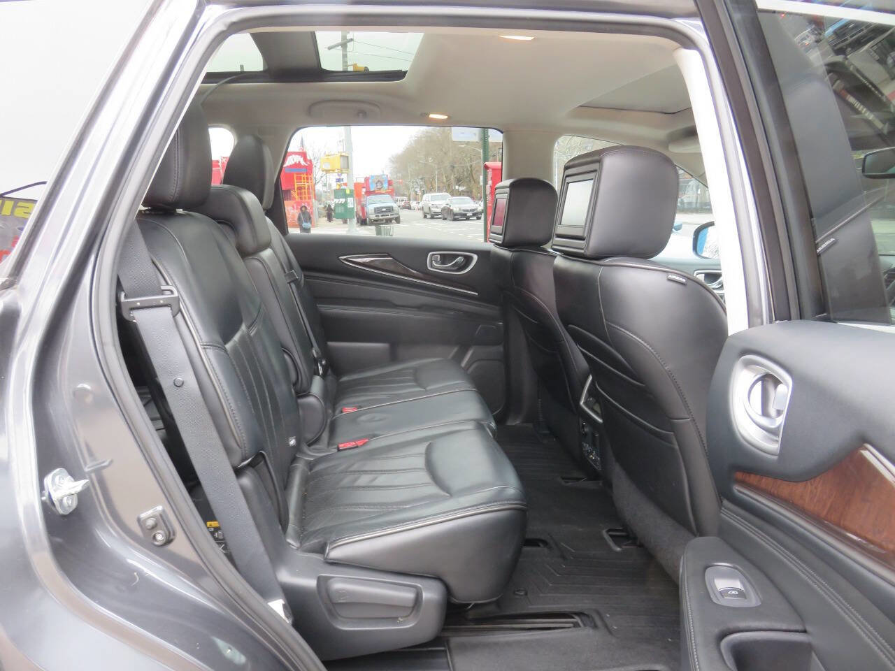 Used 2014 INFINITI QX60 AWD w/ Deluxe Touring Package image 22