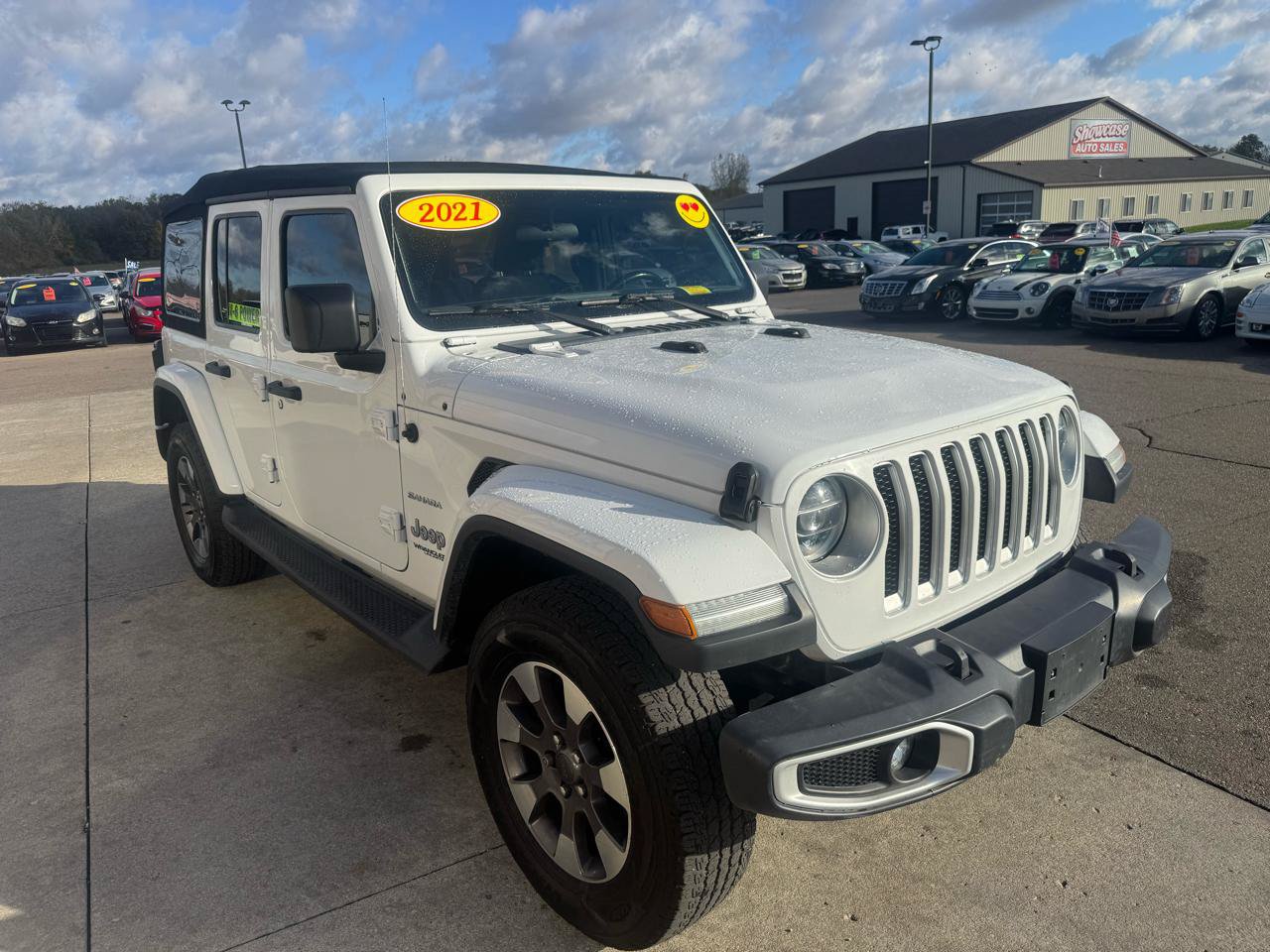 Used 2021 Jeep Wrangler Unlimited Sahara w/ Dual Top Group AWD/4WD image 3