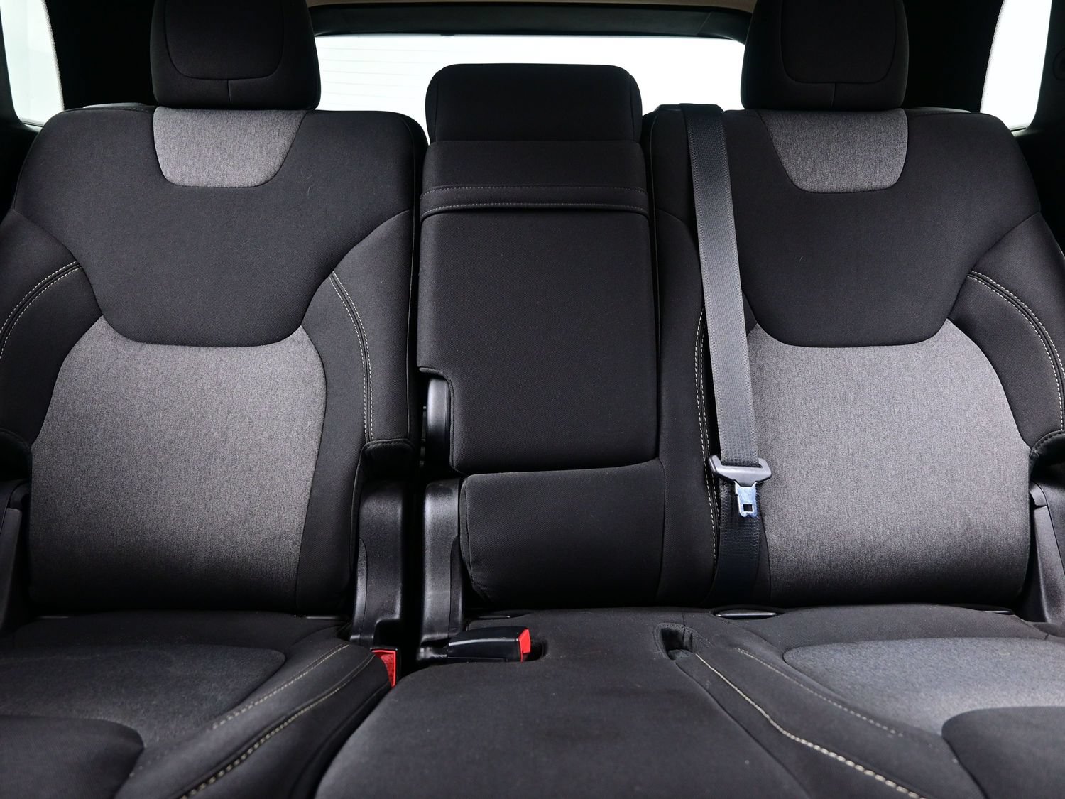 Used 2014 Jeep Cherokee Latitude FWD image 18