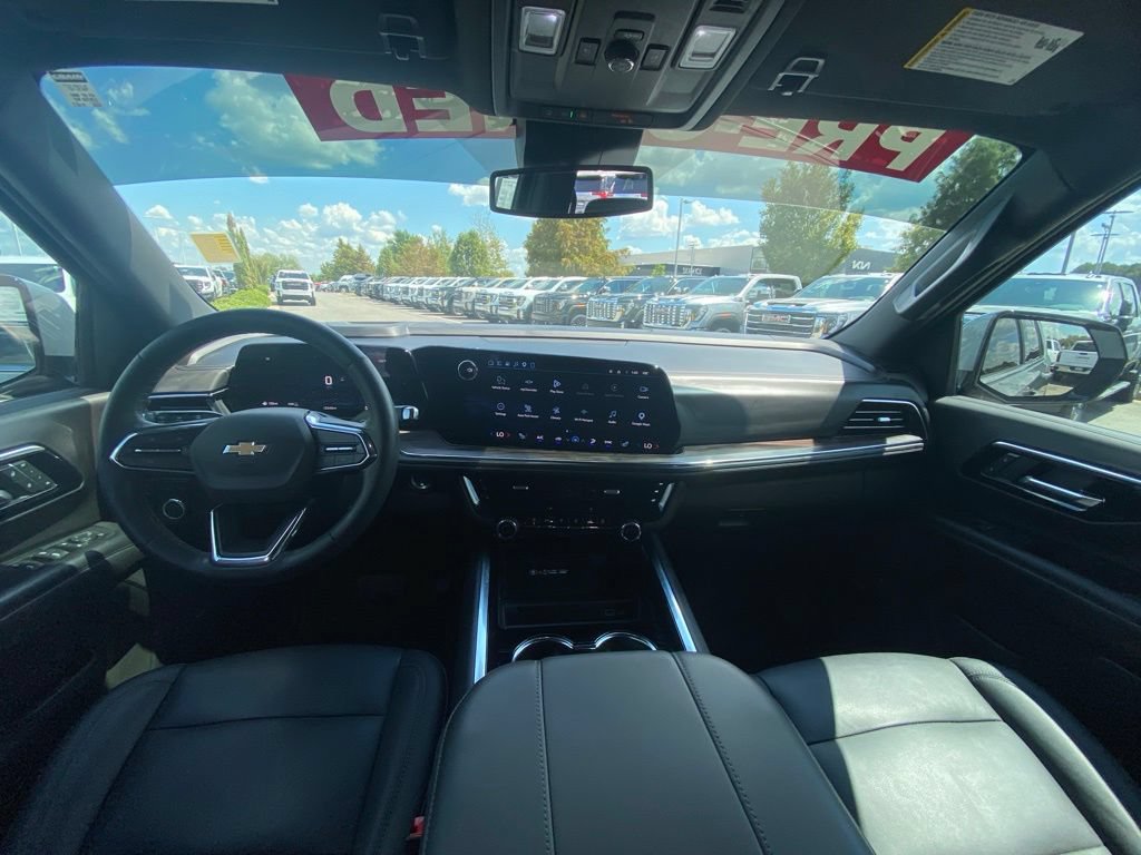 Used 2025 Chevrolet Tahoe LT w/ Comfort Package AWD/4WD image 28