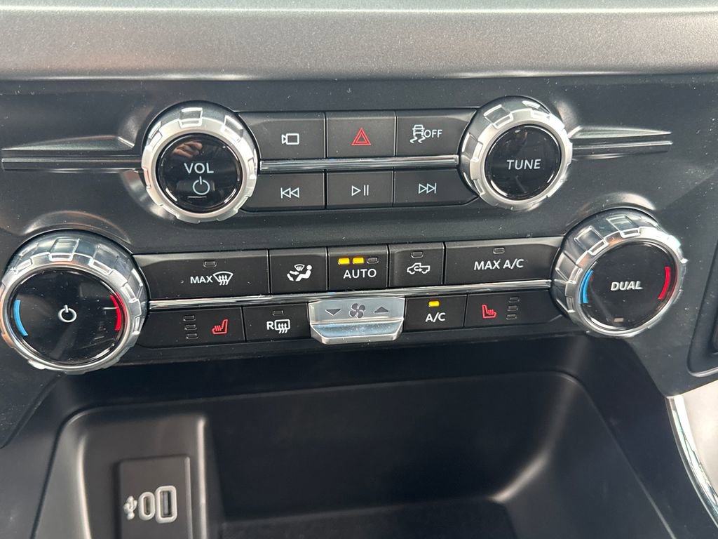 New 2026 Ford F150 XLT w/ Equipment Group 302A MID AWD/4WD image 19