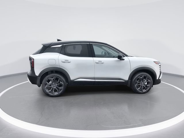 Certified 2025 Nissan Kicks SR image 9