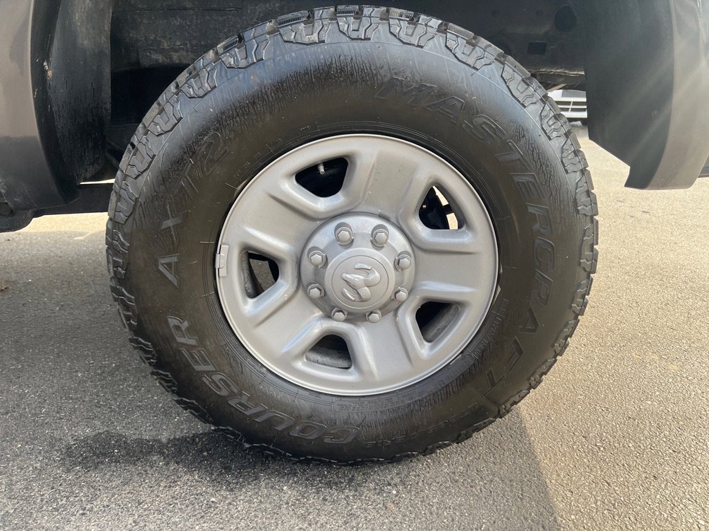 Used 2014 RAM 2500 Tradesman w/ Chrome Appearance Group image 30