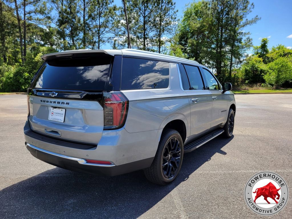 Used 2025 Chevrolet Suburban LS AWD/4WD image 6
