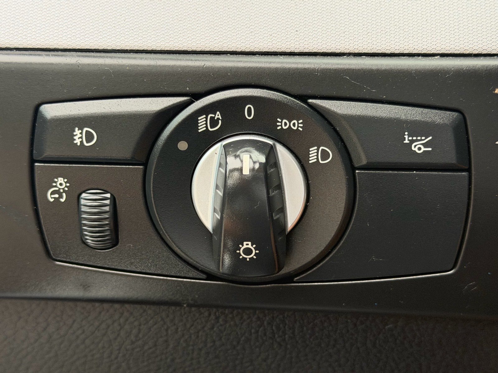 Used 2010 BMW 535i xDrive Sedan AWD/4WD image 29
