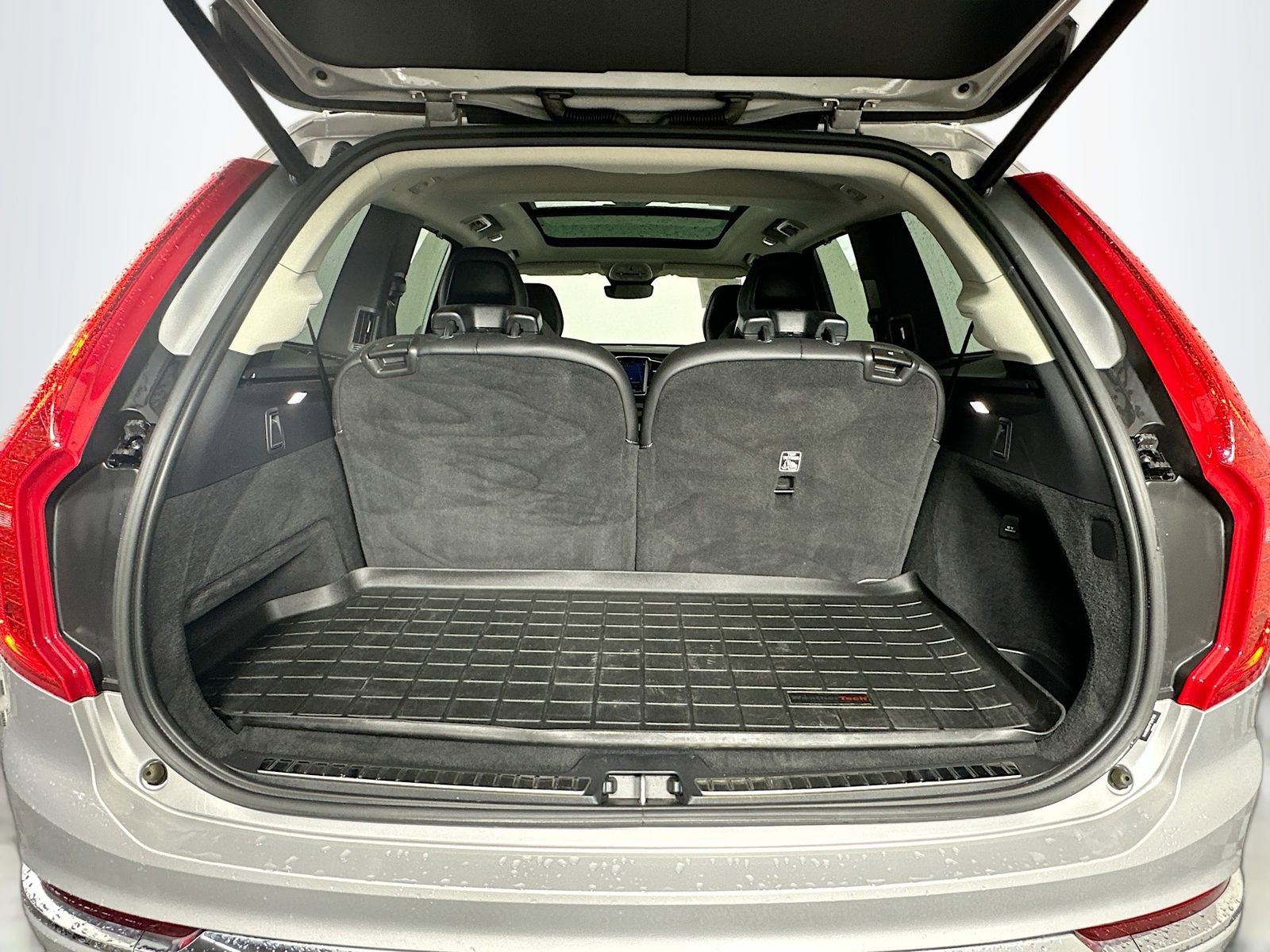 Used 2023 Volvo XC90 T8 Ultimate AWD/4WD image 28