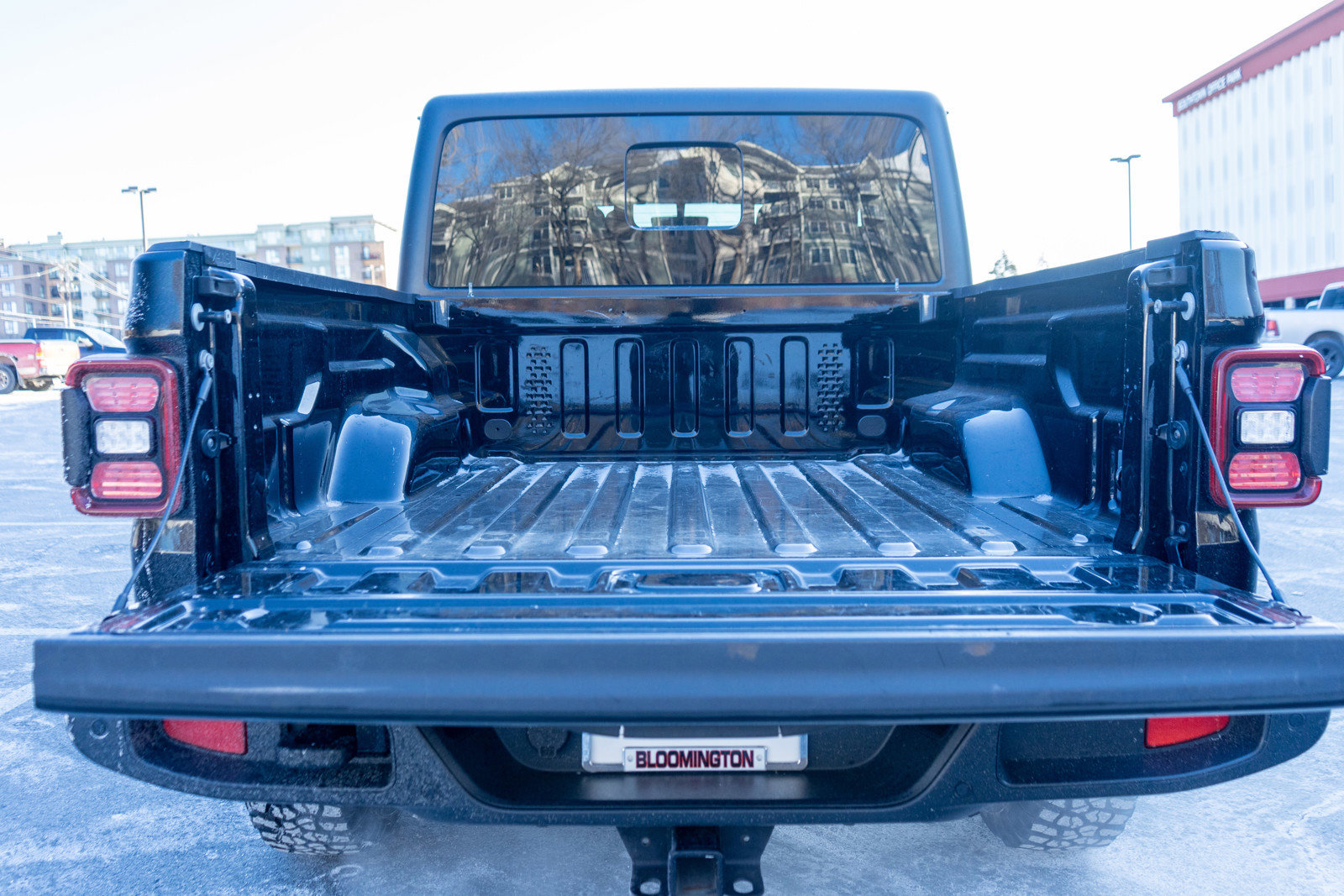 Used 2022 Jeep Gladiator Sport image 9