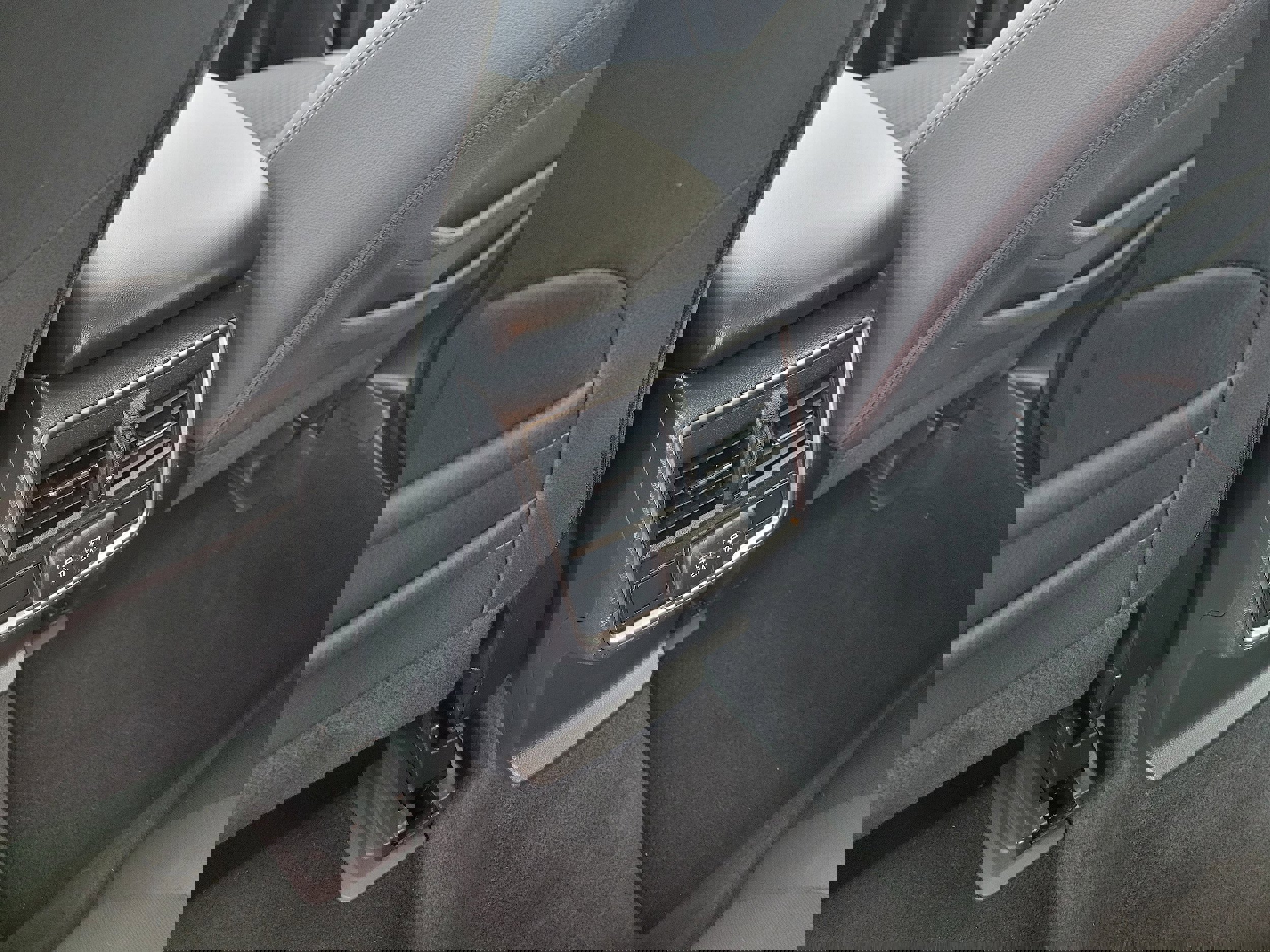 Used 2020 Subaru Forester Premium image 32