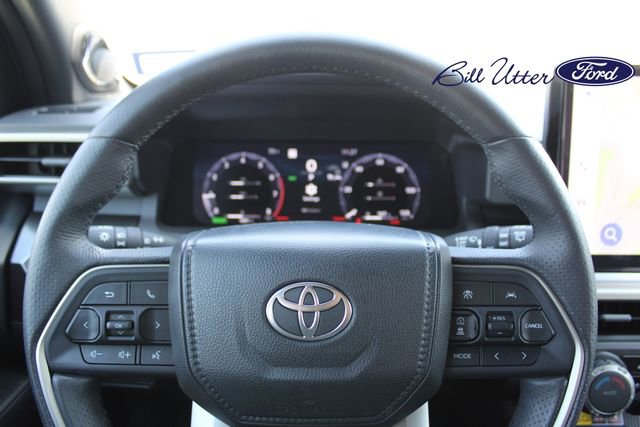 Used 2025 Toyota 4Runner TRD Off-Road Premium w/ Tow Technology Package AWD/4WD image 25