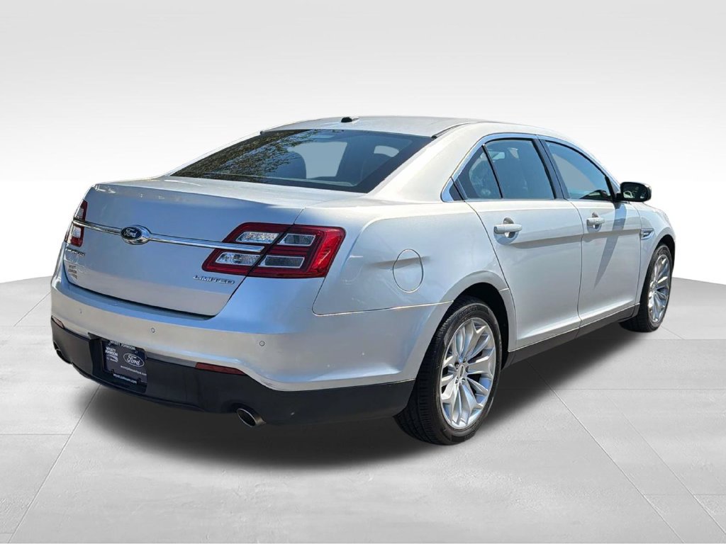 Used 2019 Ford Taurus Limited FWD image 3