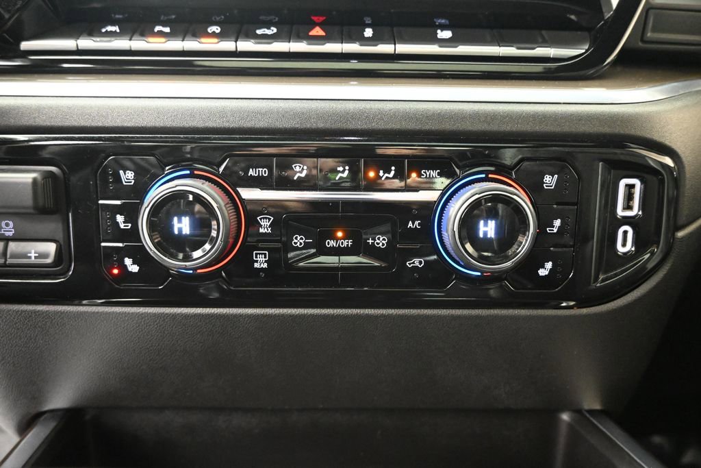 Used 2022 Chevrolet Silverado 1500 High Country w/ High Country Premium Package image 30