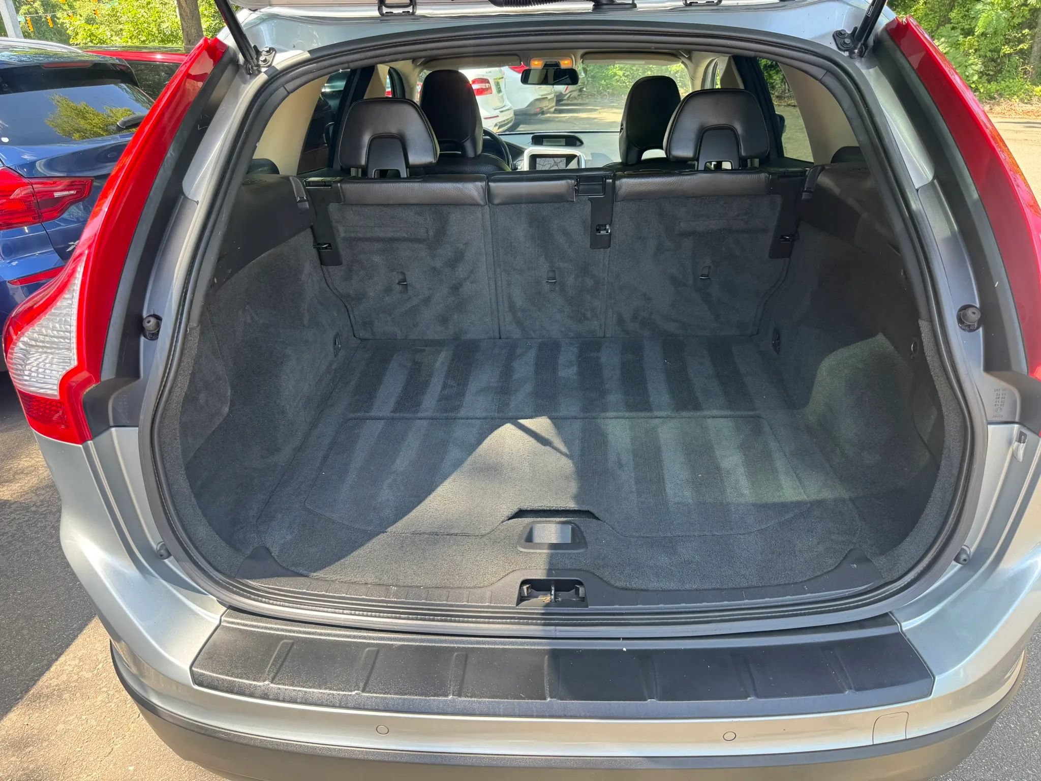 Used 2011 Volvo XC60 3.2 FWD image 25
