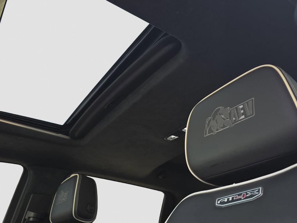 Used 2023 GMC Sierra 1500 AT4X w/ AT4X AEV Edition image 8
