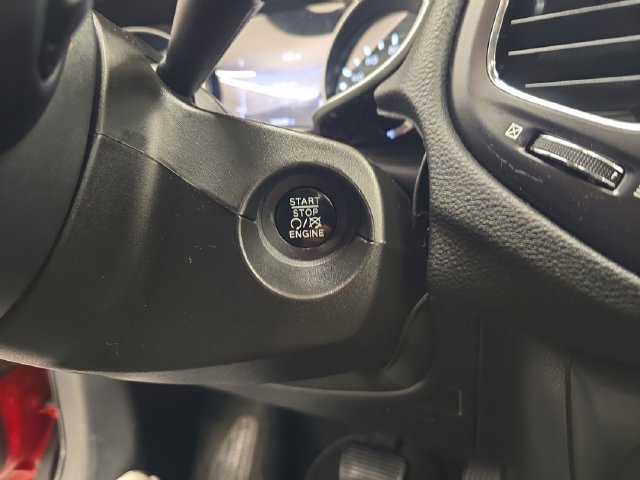 Used 2018 Jeep Compass Latitude w/ Popular Equipment Group AWD/4WD image 28