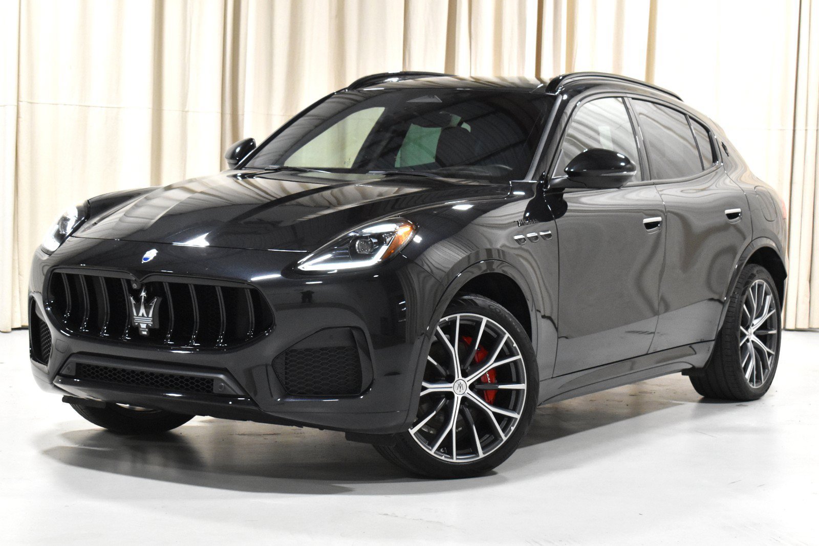 Certified 2023 Maserati Grecale Modena AWD/4WD image 1