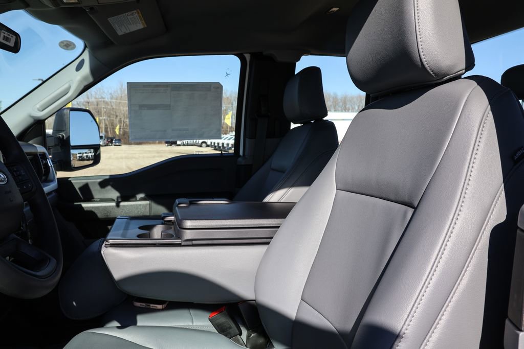 New 2024 Ford F550 4x4 SuperCab Super Duty image 23