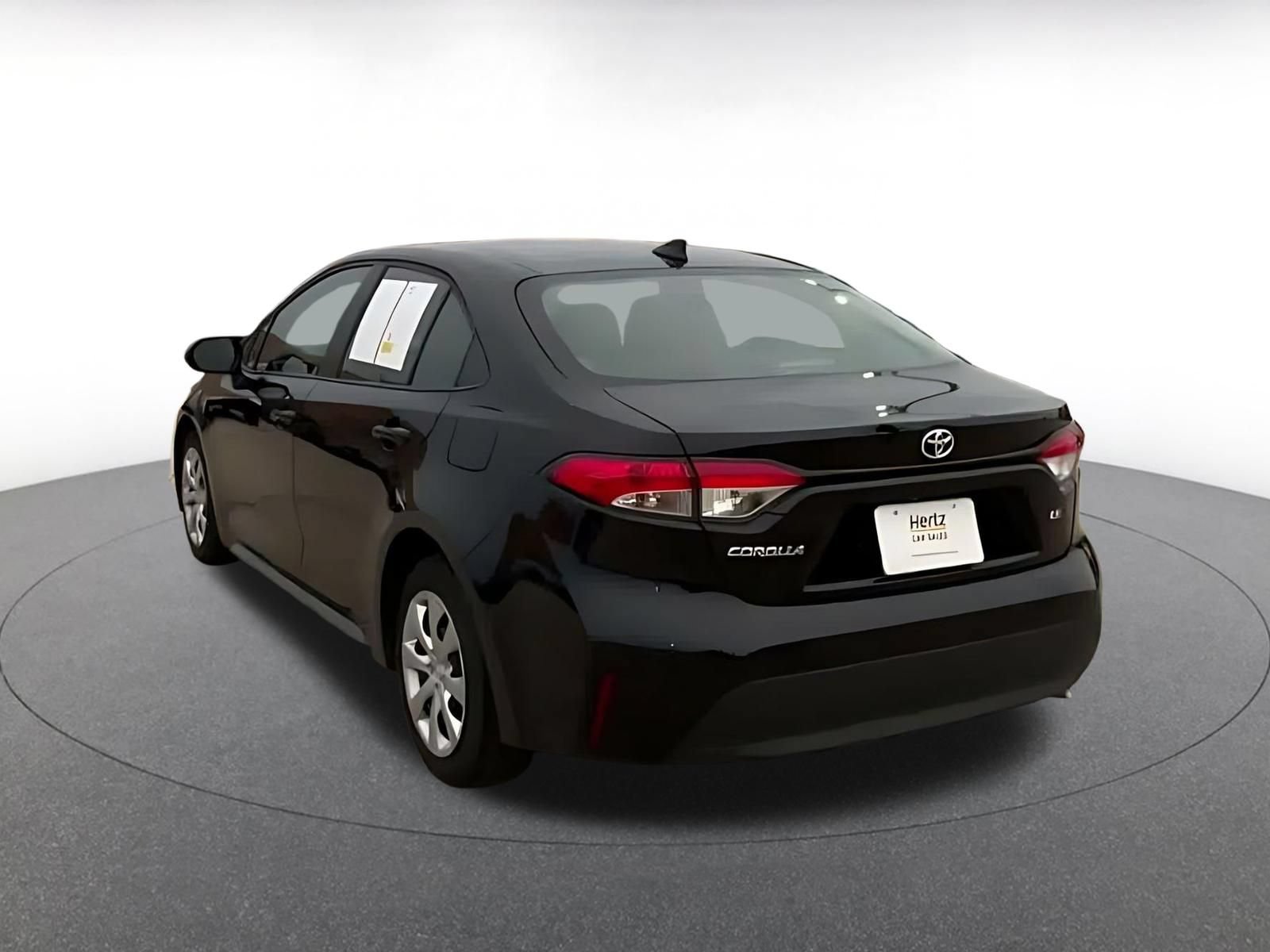 Used 2025 Toyota Corolla LE FWD image 11
