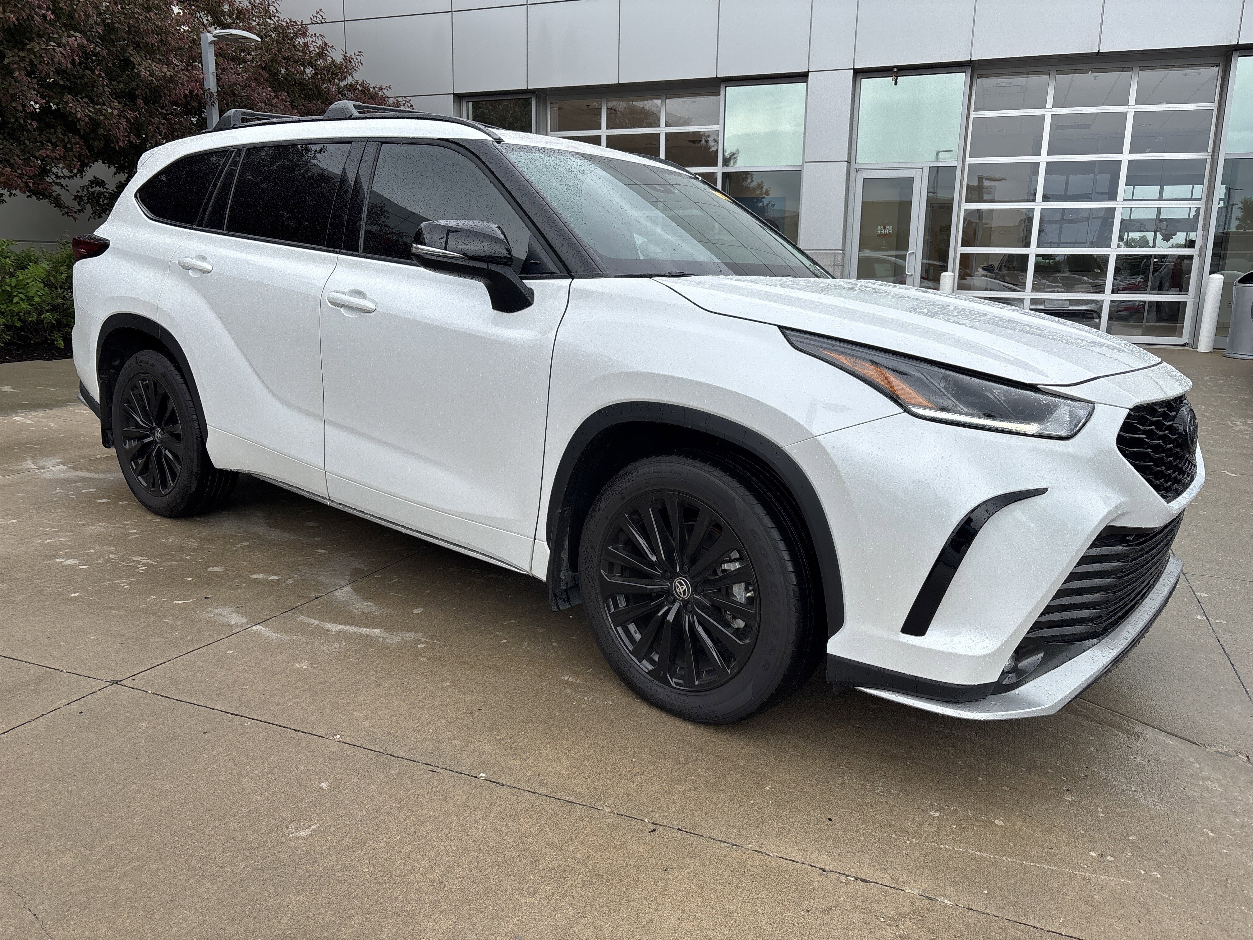Used 2025 Toyota Highlander XSE AWD/4WD video 2
