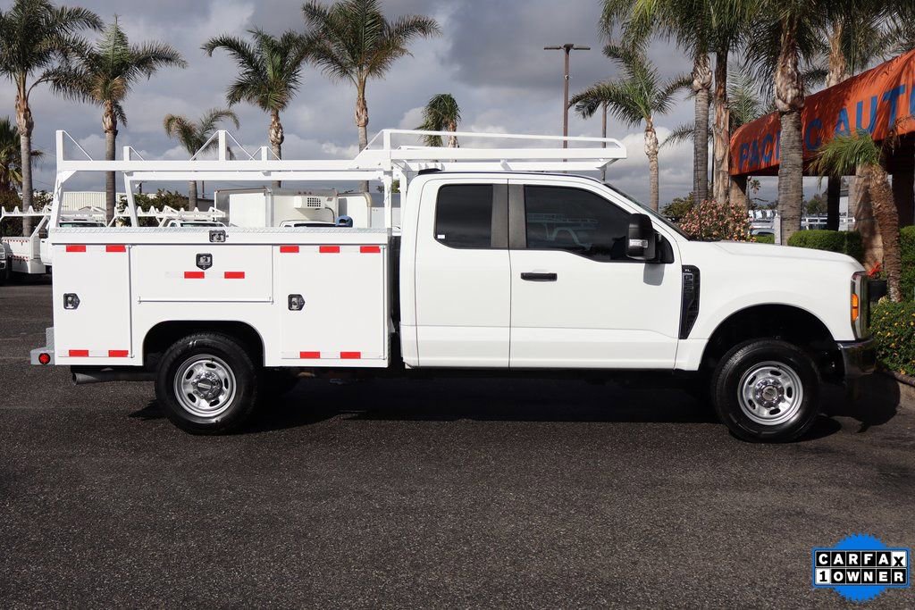 Used 2023 Ford F250 XL w/ Snow Plow/Camper Package image 10