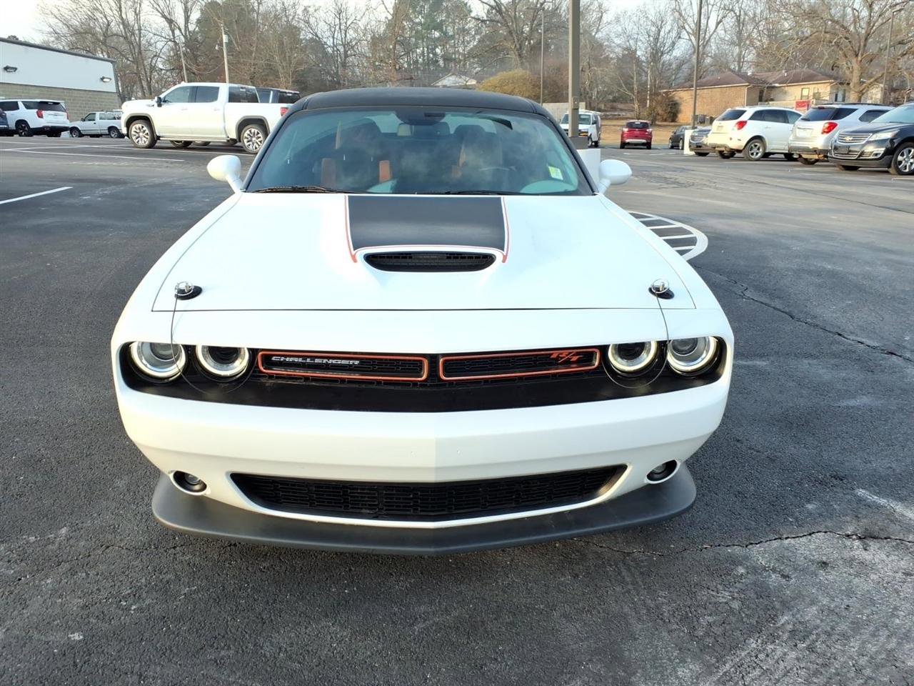 Used 2020 Dodge Challenger R/T video 2