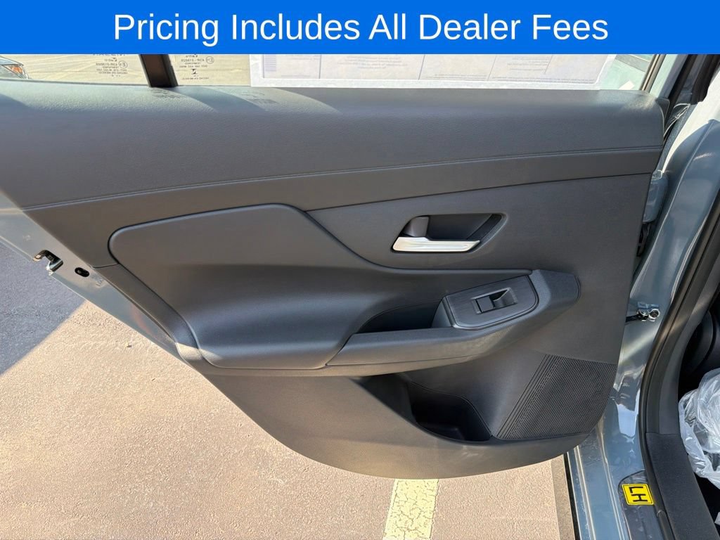 New 2027 Nissan Sentra SR w/ Floor Mat Package FWD image 11